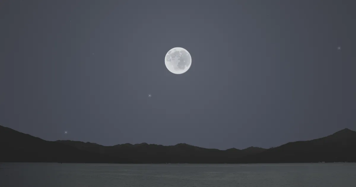 十五夜の月と空